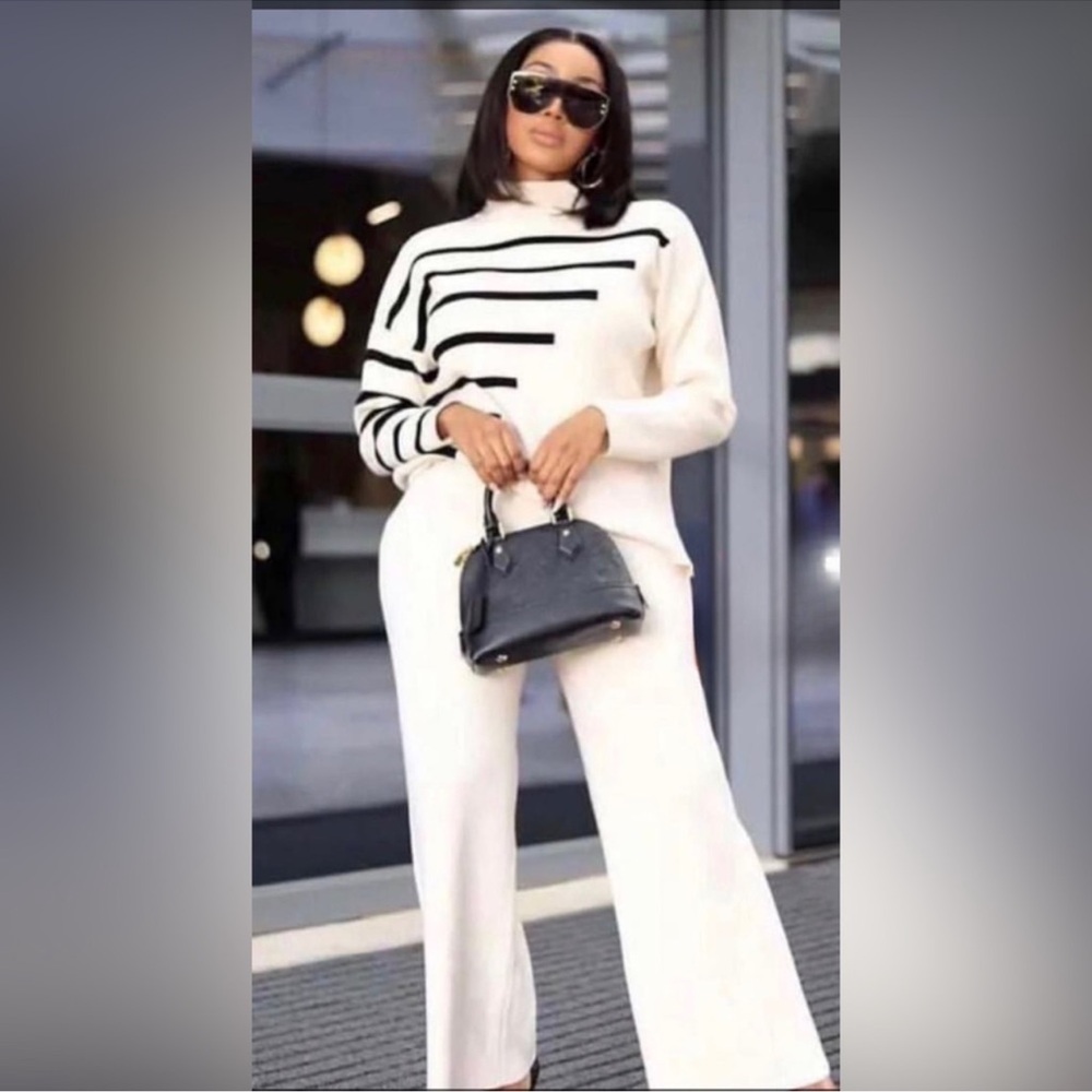 Chic Cream and Black Women's Turtleneck Sweater